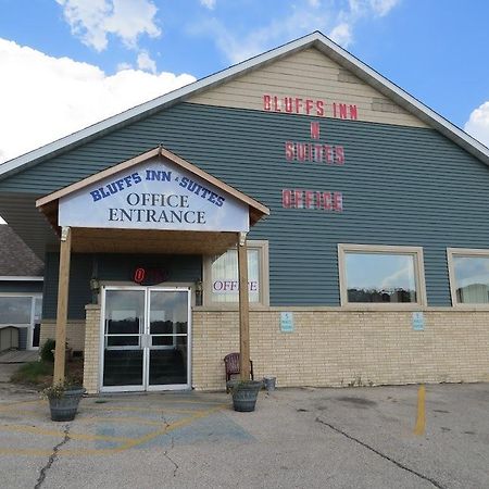 The Bluffs Inn & Suites Decorah Exteriör bild